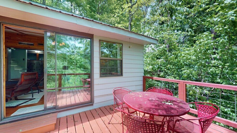 More Photos Of 8045 Sarah Thomas Rd, Silver Point Specialty For Sale