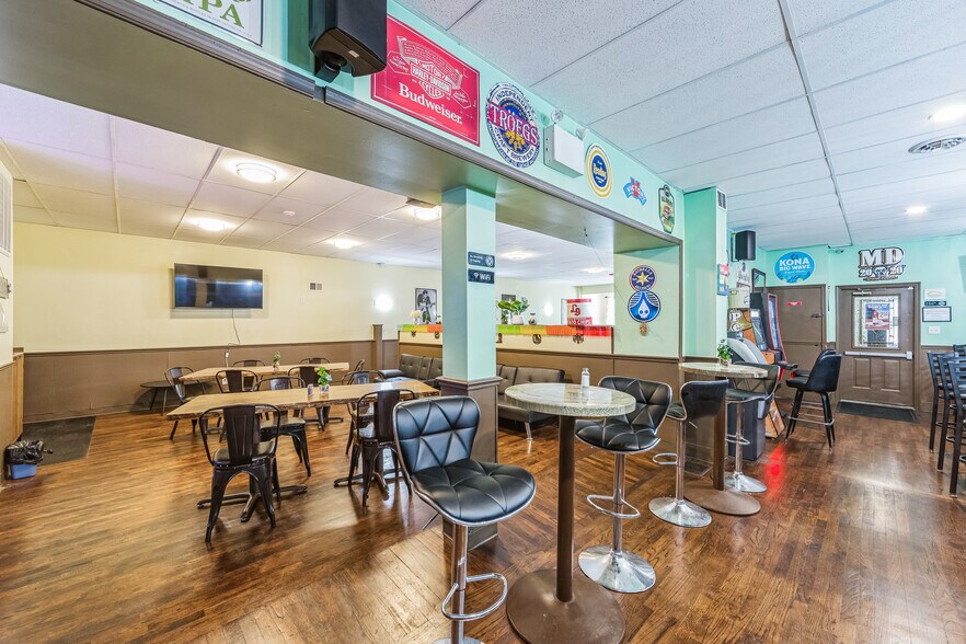 More Photos Of 211-17 Main St, Royersford Bar For Sale