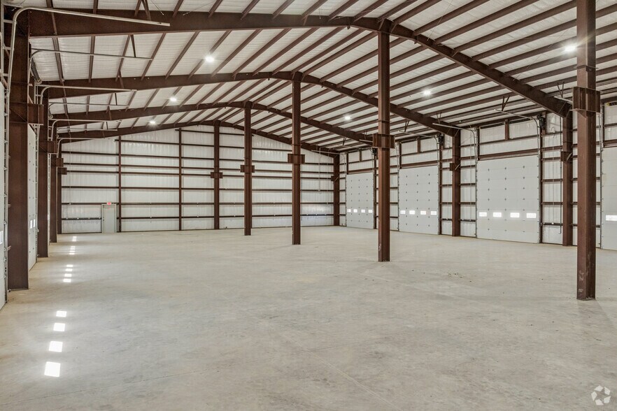 More Photos Of 16511 W Basin St, Odessa Industrial For Lease