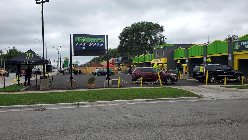 More Photos Of 801 W Roosevelt Rd, Maywood Carwash For Sale