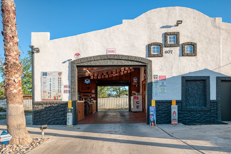 More Photos Of 607 W Gibbs St, Del Rio Storefront Retail Office For Sale