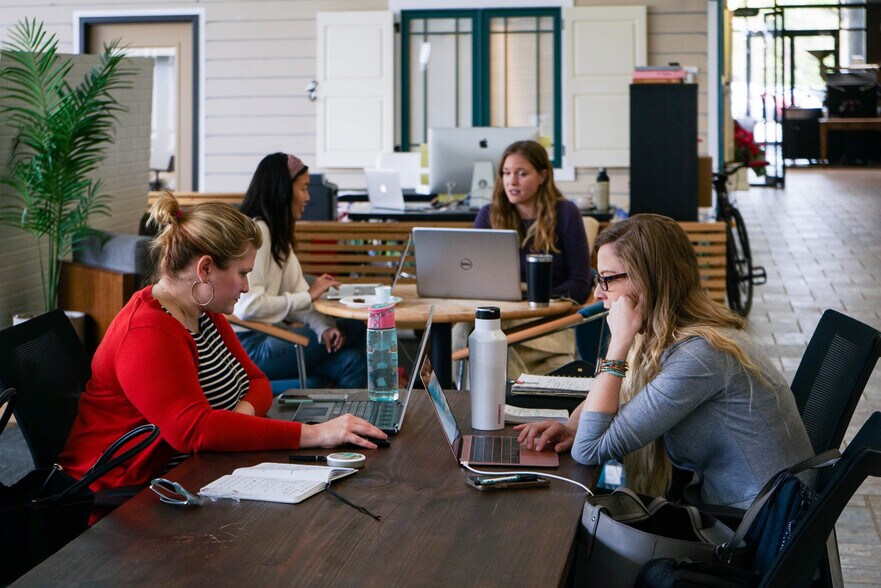 Primary Photo Of 1001 N Orange Ave, Orlando Coworking Space