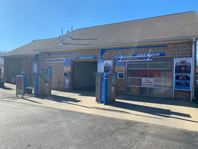 More Photos Of 127 W Main St, Stafford Springs Carwash For Sale