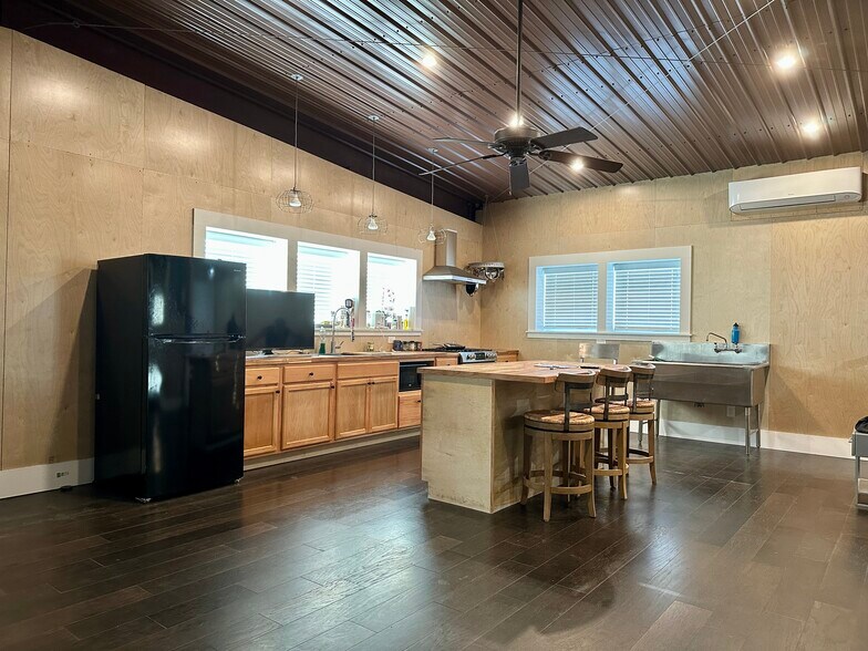 More Photos Of 1461 Greensboro Hwy, Watkinsville Flex For Sale