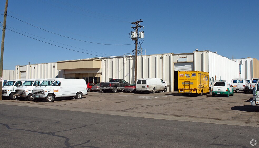More Photos Of 4940-4950 Oneida St, Commerce City Warehouse For Lease