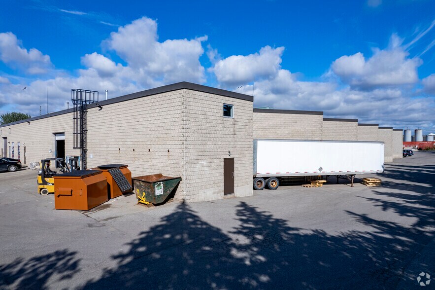 More Photos Of 761-767 Mckay Rd, Pickering Warehouse For Lease