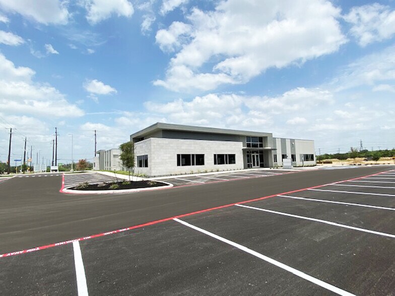 More Photos Of 4318 De Zavala Rd, San Antonio Medical For Sale