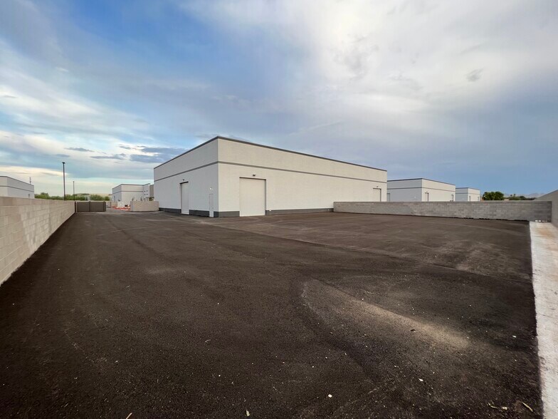 More Photos Of 8607 E Pecos Rd, Mesa Warehouse For Lease