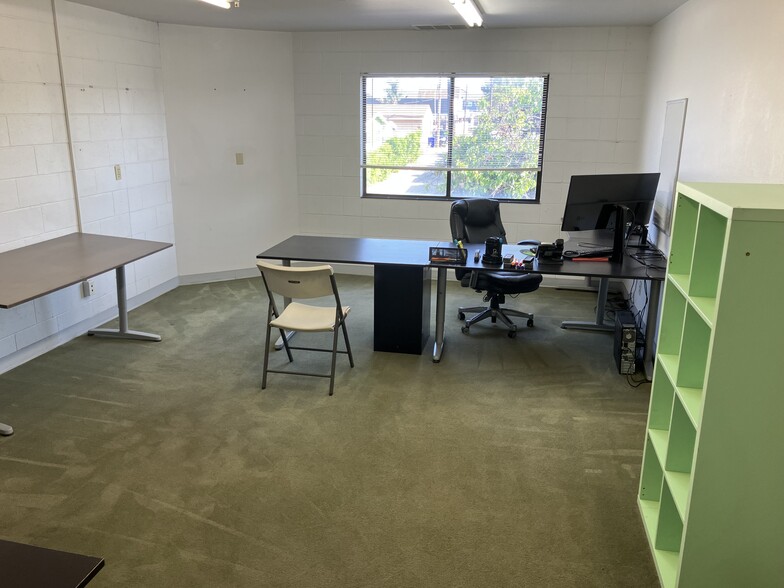 More Photos Of 1533 Wilson Ave, National City Manufacturing For Lease