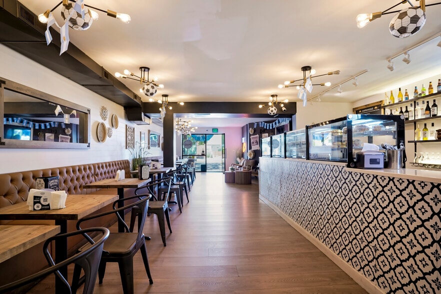 More Photos Of 3264 Larimer St, Denver Restaurant For Sale