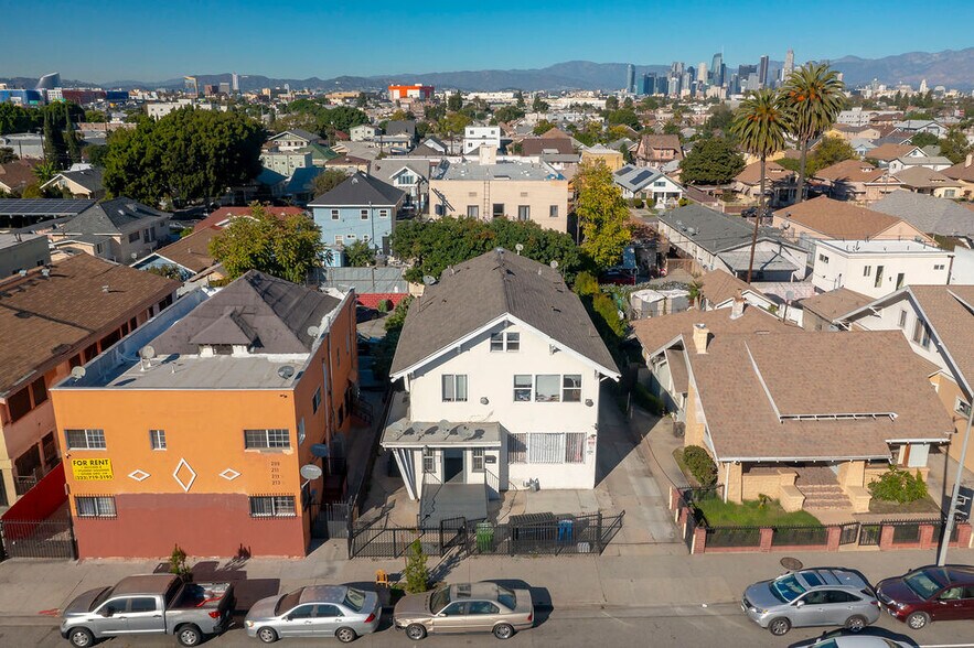 More Photos Of 205-207 W Vernon Ave, Los Angeles Apartments For Sale