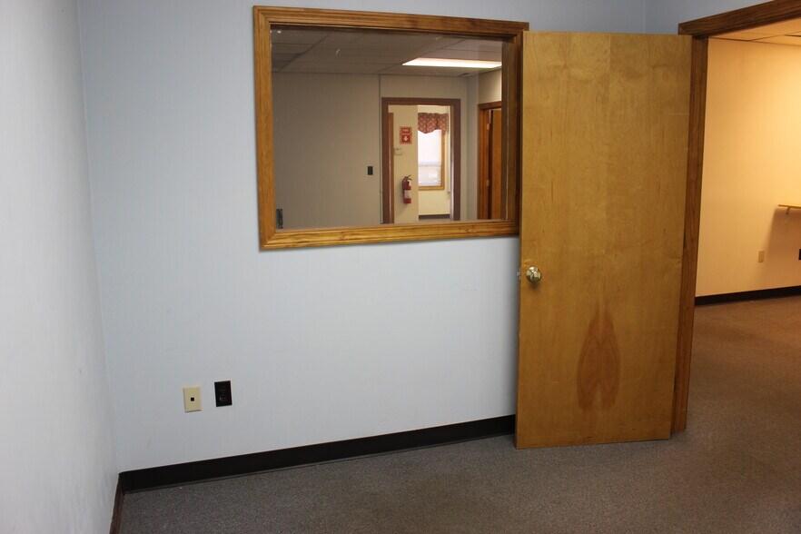 56 Leonard St, Foxboro, MA 02035 Light Distribution For Sale