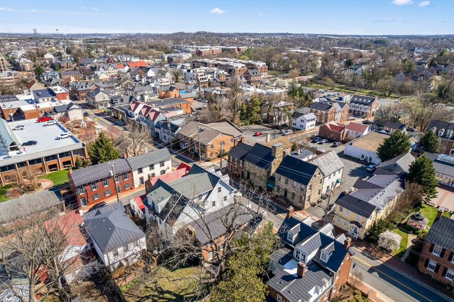 More Photos Of 104 Loudoun St SW, Leesburg Storefront Retail Office For Sale