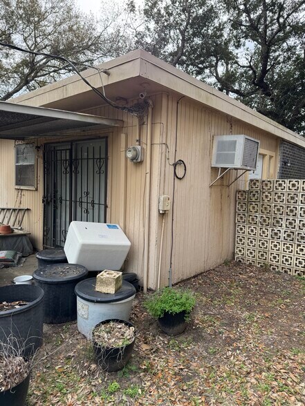 More Photos Of 300 Echols st, Prairie View Multifamily For Sale