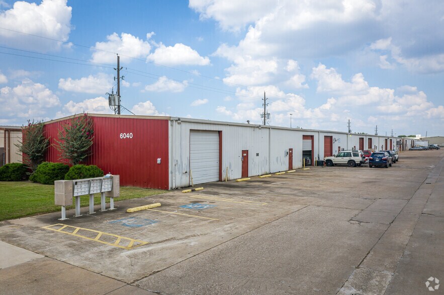 More Photos Of 6030-6040 Brittmoore Rd, Houston Warehouse For Lease