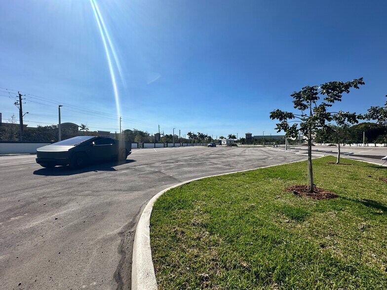 More Photos Of 1501 NW 18th St, Pompano Beach Land For Lease