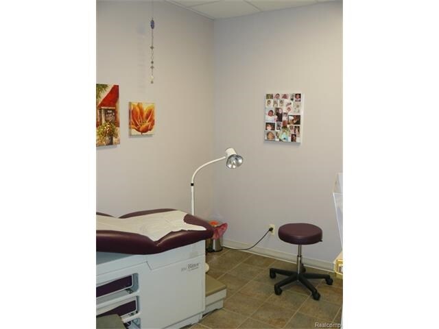 More Photos Of 27500 Hoover Rd, Warren Medical For Lease