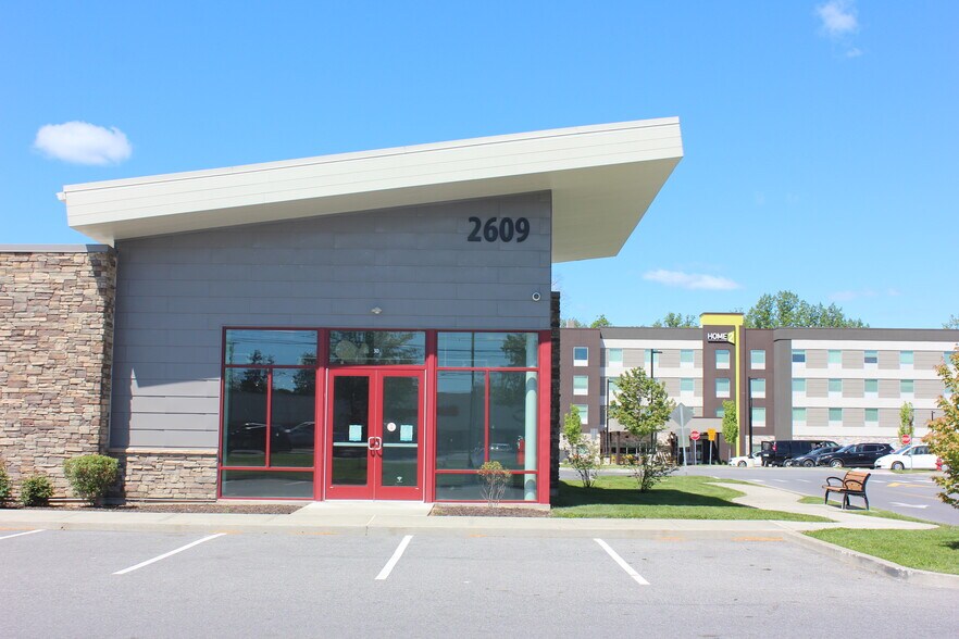 More Photos Of 2627 South Rd, Poughkeepsie Unknown For Lease