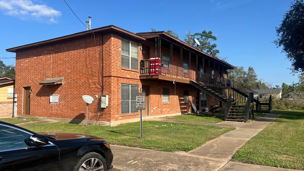 More Photos Of 526 Wilkes St, Wharton Apartments For Sale