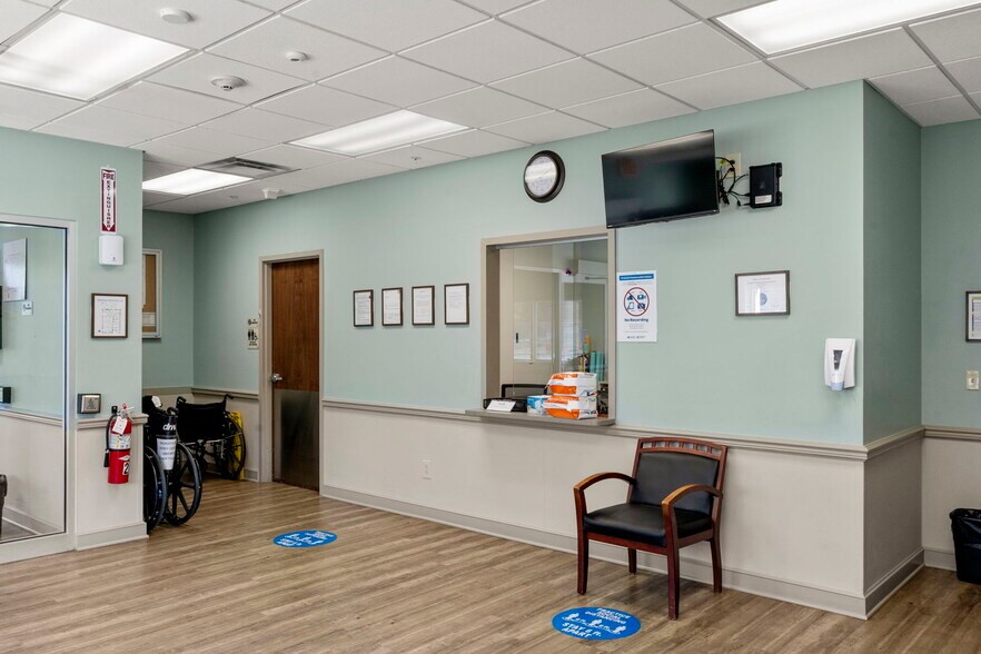 More Photos Of 6166 W Alameda Ave, Lakewood Medical For Sale