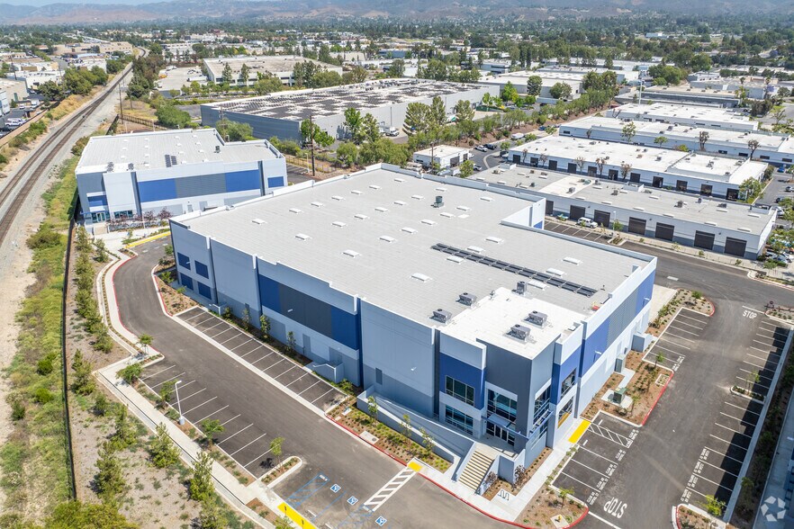 More Photos Of 2416 Hook Dr, Simi Valley Industrial For Sale