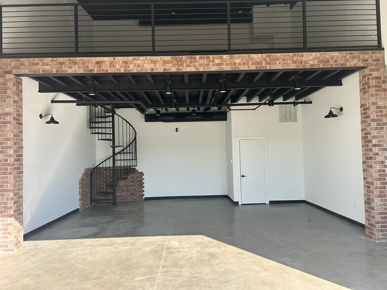 More Photos Of 6767 All Stars Ave, Frisco Flex For Sale