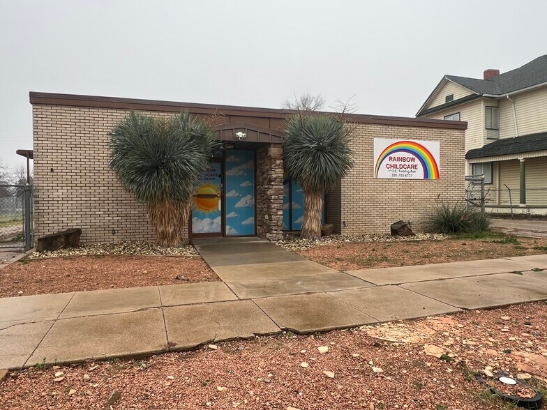 Primary Photo Of 113 E Twohig Ave, San Angelo General Retail For Sale