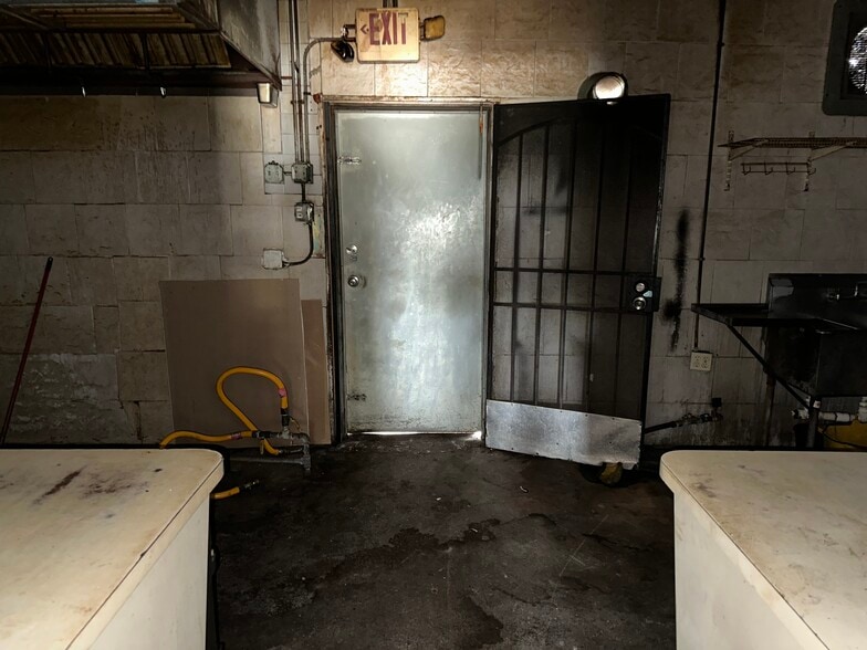 More Photos Of 4080 NW 12th St, Lauderhill Restaurant For Lease