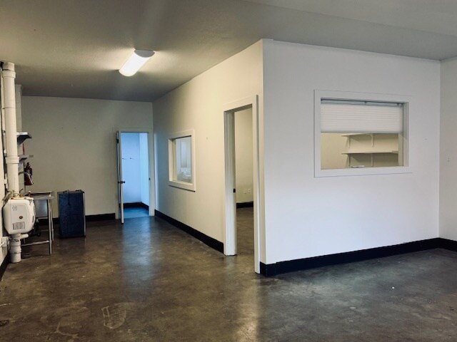 More Photos Of 3331 NE Sandy Blvd, Portland Storefront Retail Office For Lease