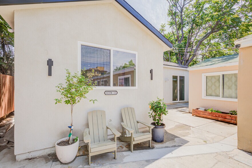 More Photos Of 11334 Oxnard St, North Hollywood Apartments For Sale