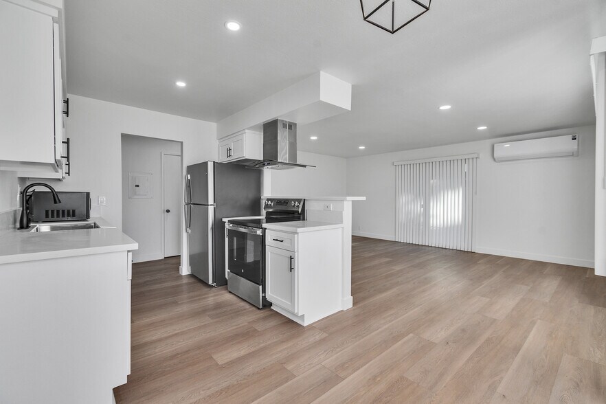 More Photos Of 625 Orizaba Ave, Long Beach Apartments For Sale