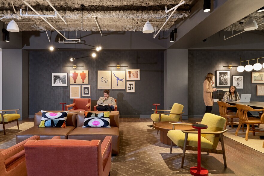 More Photos Of 315 Deaderick St, Nashville Coworking Space