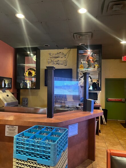 More Photos Of 637 NW 32nd St, Newcastle Restaurant For Sale