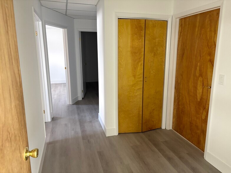More Photos Of 430 Center Ave, Mamaroneck Warehouse For Lease