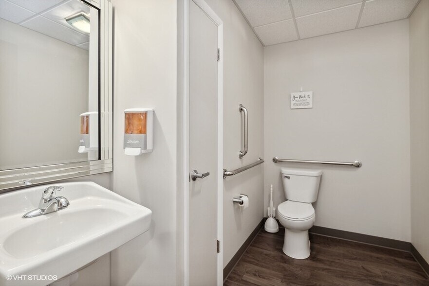 More Photos Of 2701-2703 Franklin St, Michigan City Storefront Retail Office For Sale