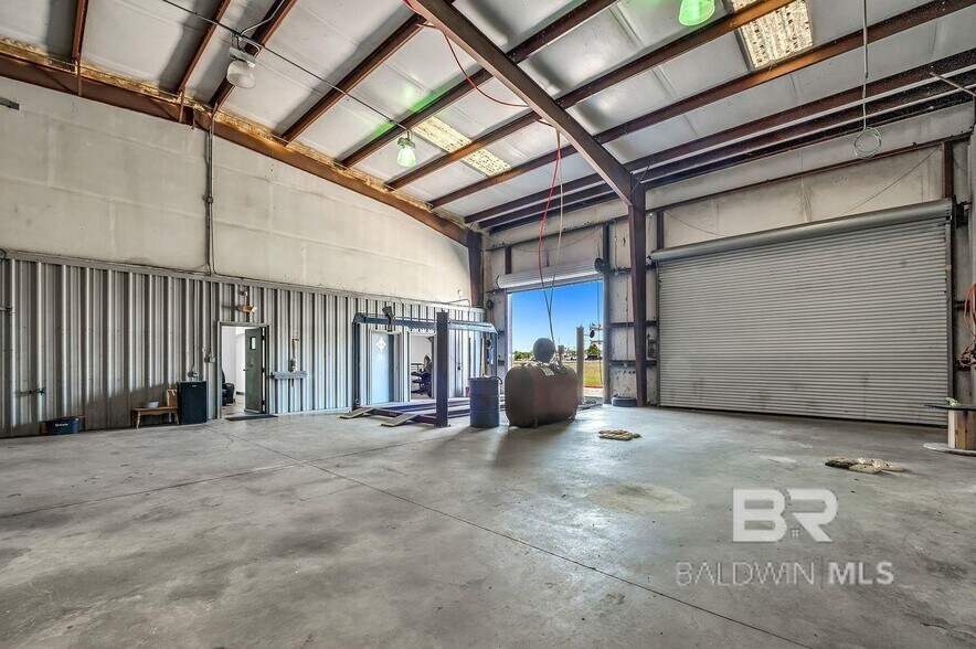 More Photos Of 20870 State Highway 59, Robertsdale Freestanding For Lease