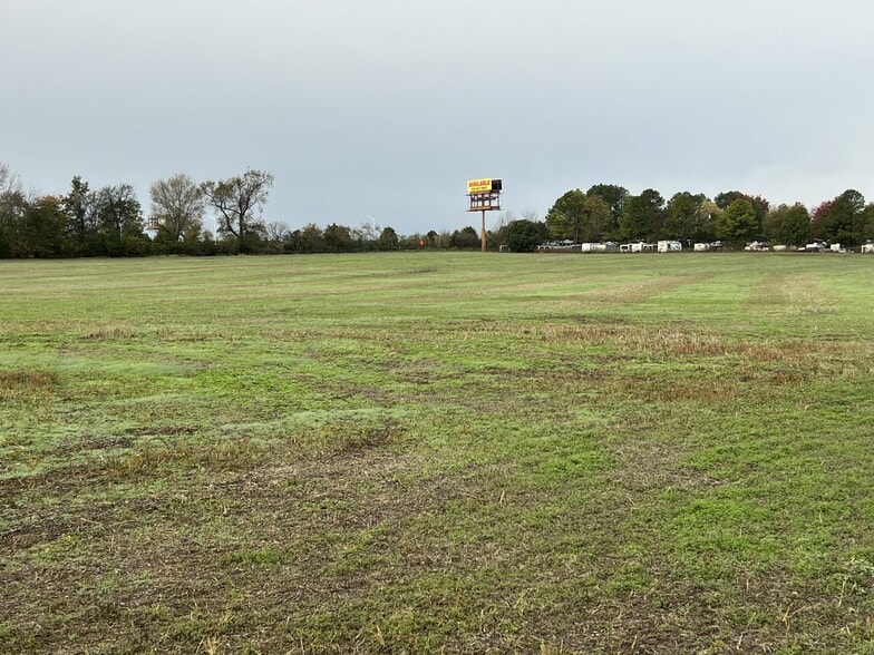 More Photos Of 1232 Tylertown Rd, Clarksville Land For Sale
