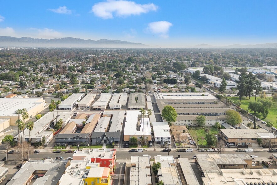 More Photos Of 6632 Darby Ave, Reseda Apartments For Sale