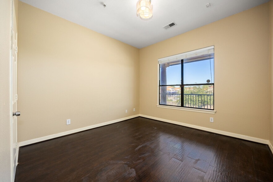 More Photos Of 12989 Bellaire Blvd, Houston Storefront For Sale