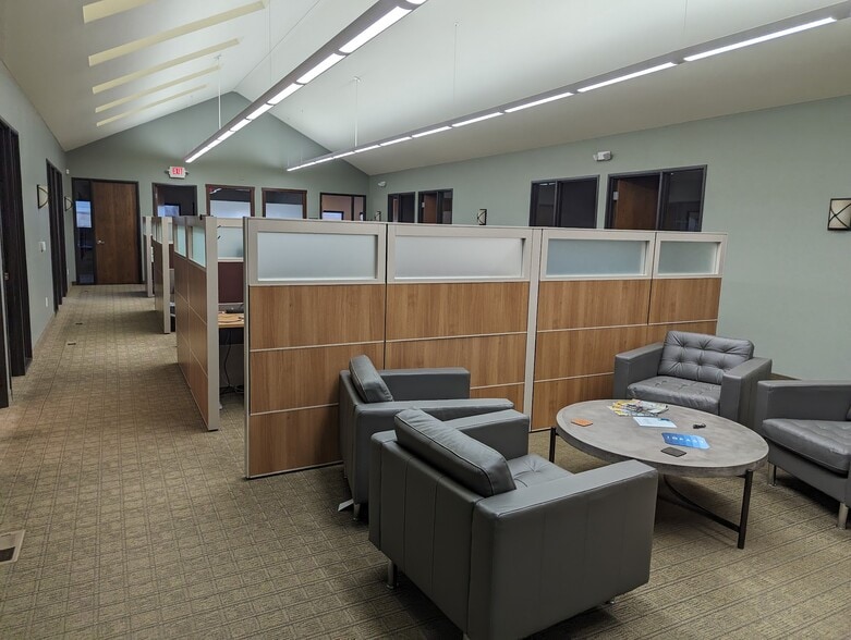 More Photos Of 2321 Jack Breault Dr, Hudson Office For Lease
