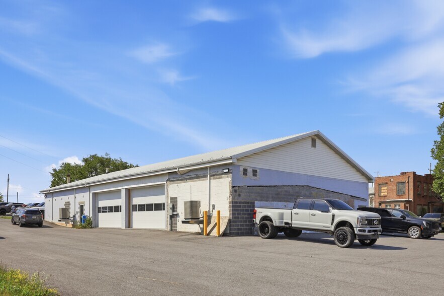 More Photos Of 1728 N Market St, Frederick Warehouse For Sale