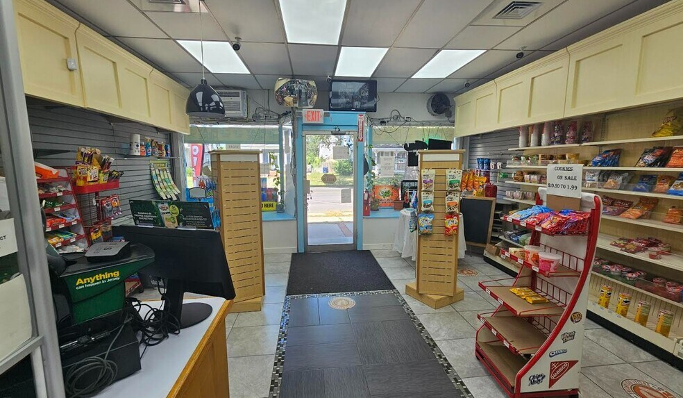 More Photos Of 320 W Front St, Florence Storefront For Sale