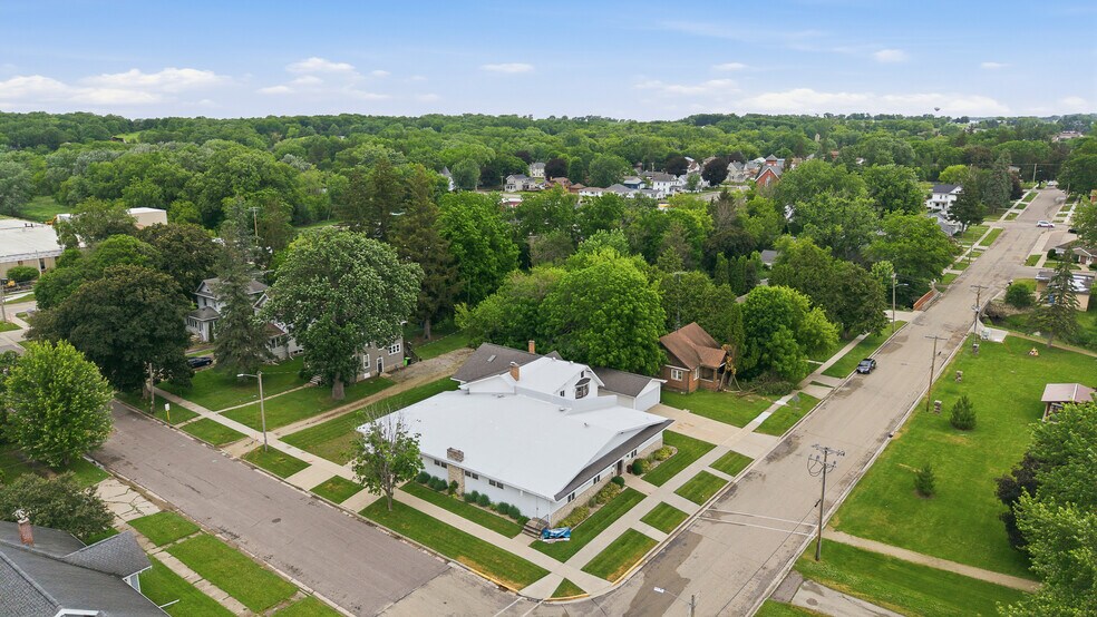 More Photos Of 181 S Main St, Markesan Office Residential For Sale