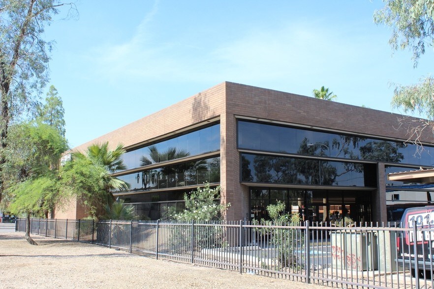 More Photos Of 1710 E Indian School Rd, Phoenix Medical For Sale