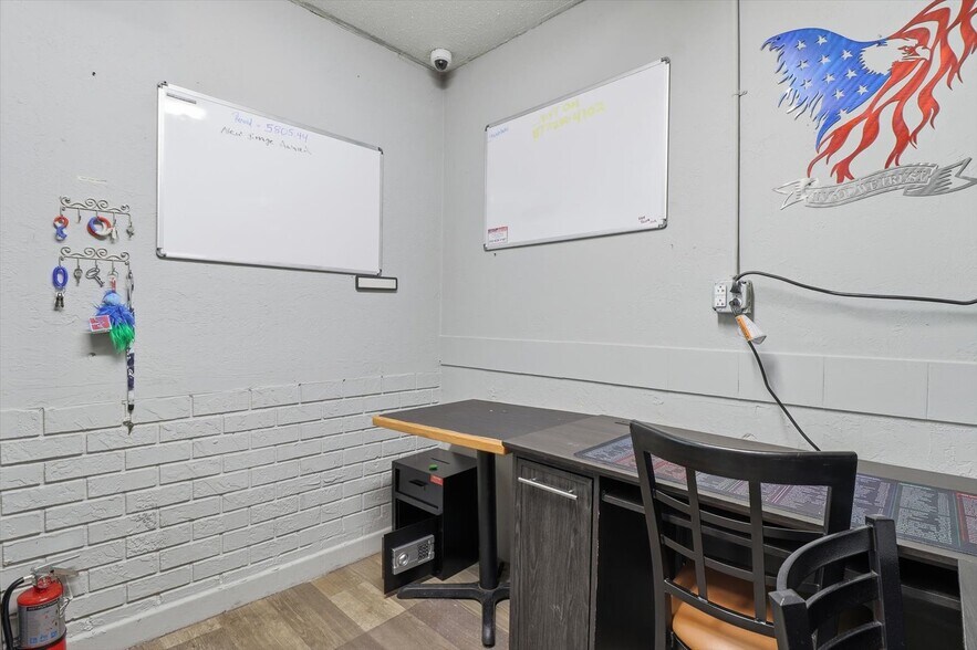 More Photos Of 859 S US Highway 41, Inverness Restaurant For Sale