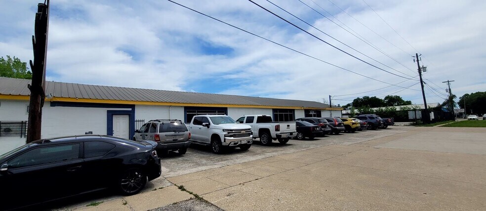 More Photos Of 6310 N Shepherd Dr, Houston Auto Salvage Facility For Sale