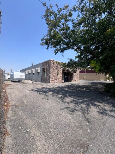 More Photos Of 480 Century Dr, Salt Lake City Showroom For Sale