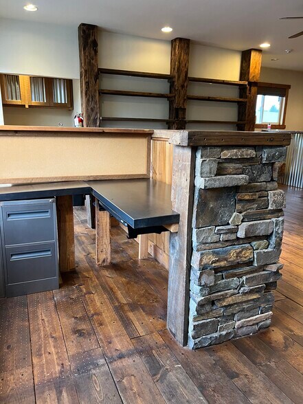 More Photos Of 10191 Donner Pass Rd, Truckee Freestanding For Lease