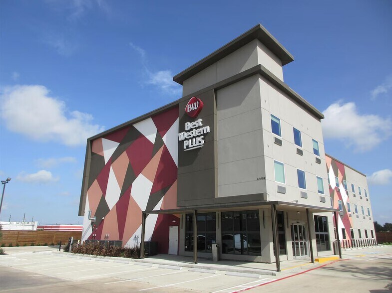 More Photos Of 14402 Old Chocolate Bayou Rd, Houston Hotel For Sale