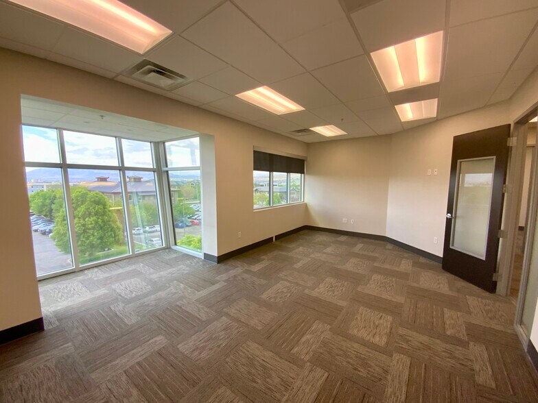 More Photos Of 2972 W Maple Loop Dr, Lehi Office For Lease